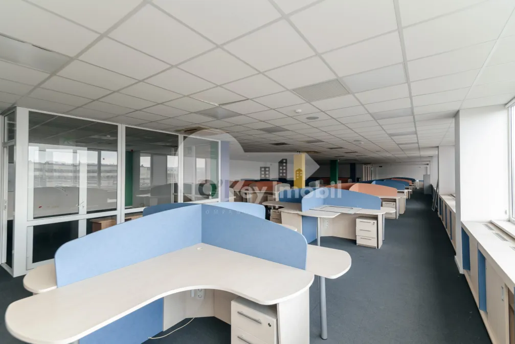 Офис, Буюканы, КАЛЯ ЕШИЛОР