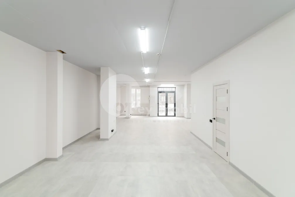 Коммерческое помещение,  Центр, АВРАМ ЯНКУ