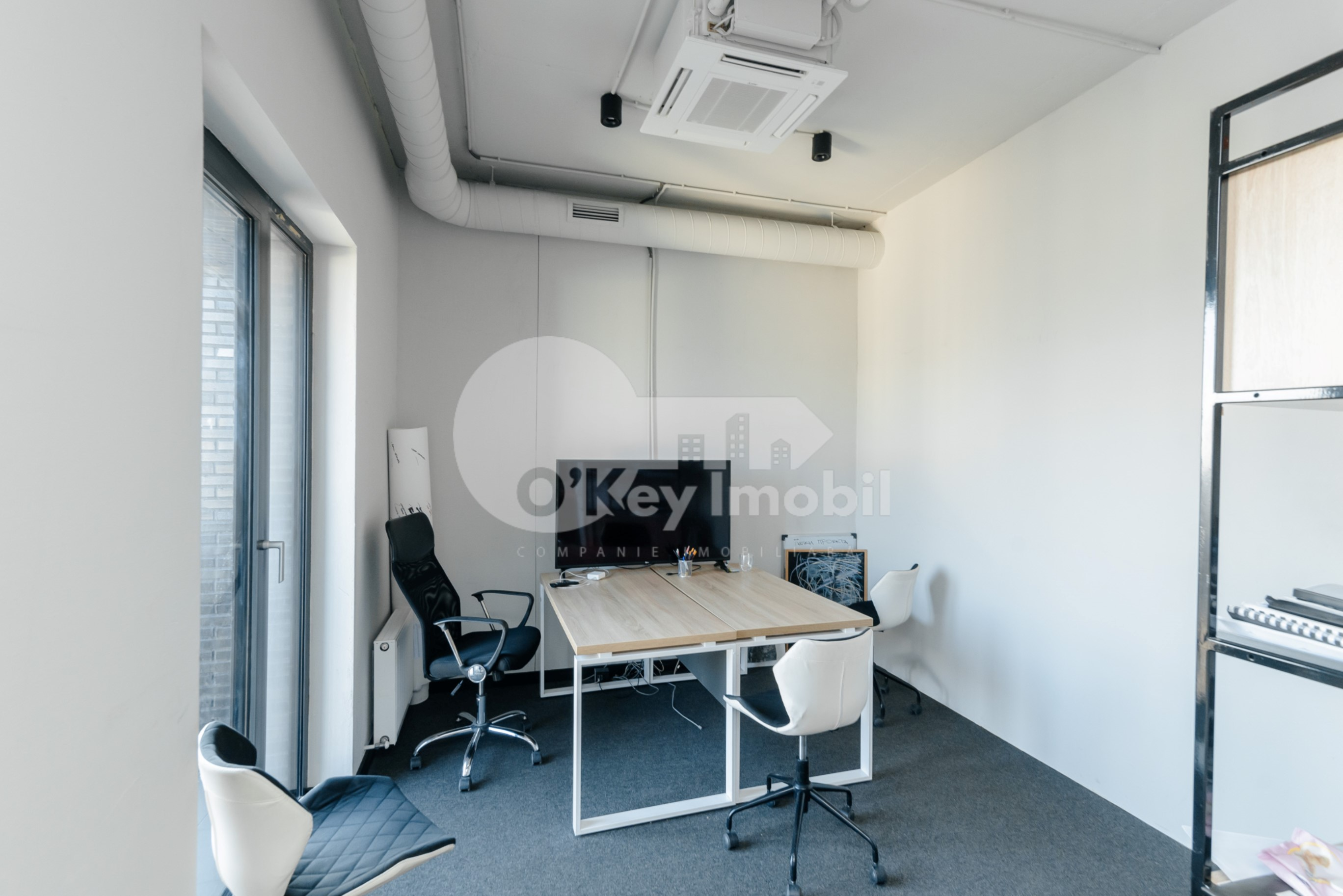 Oficiu, Centru, VERONICA MICLE