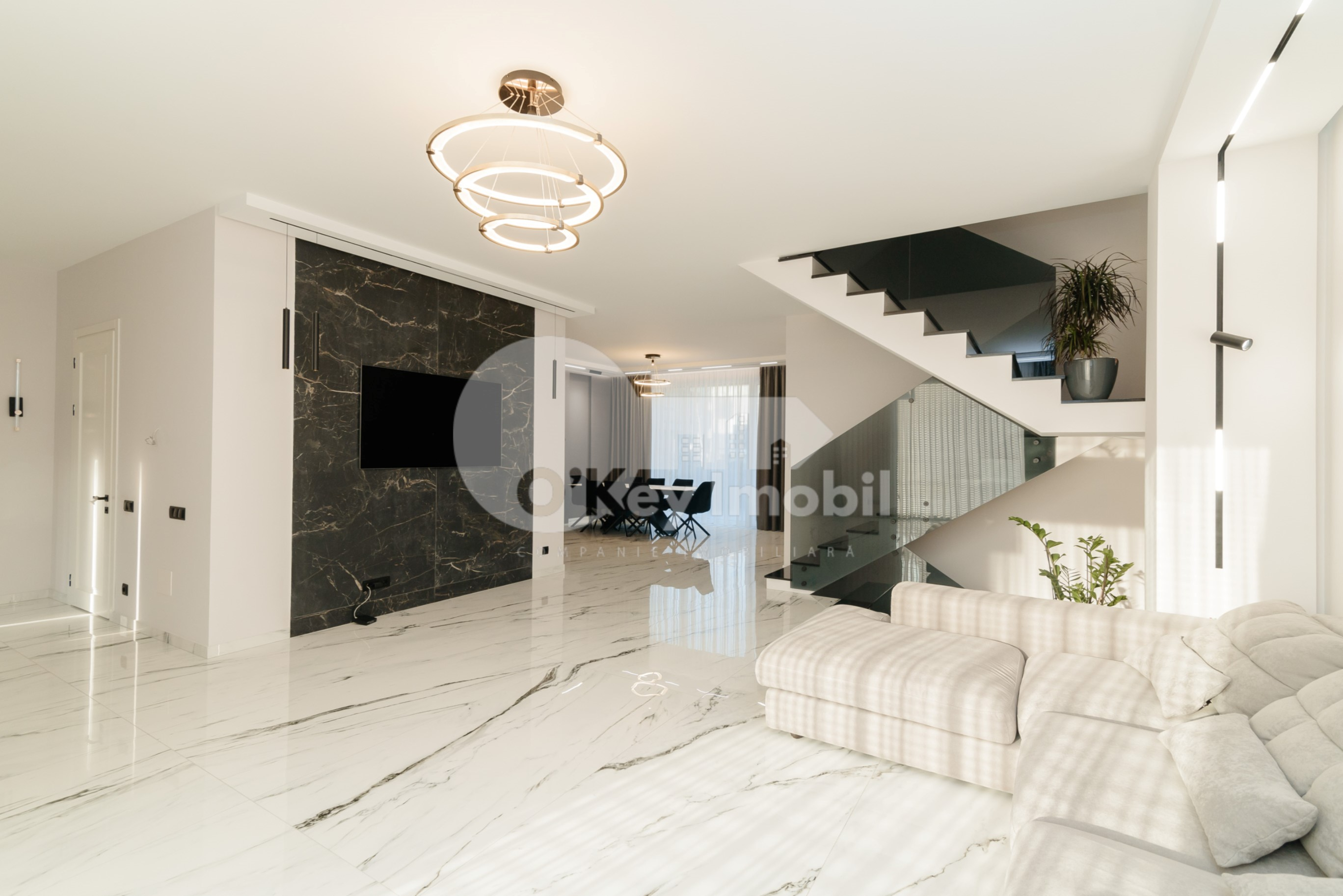 Casă, Botanica, PĂȘUNILOR