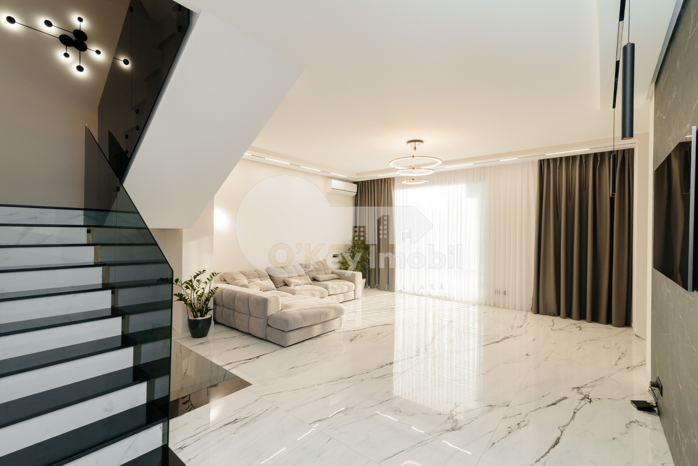 Casă, Botanica, PĂȘUNILOR