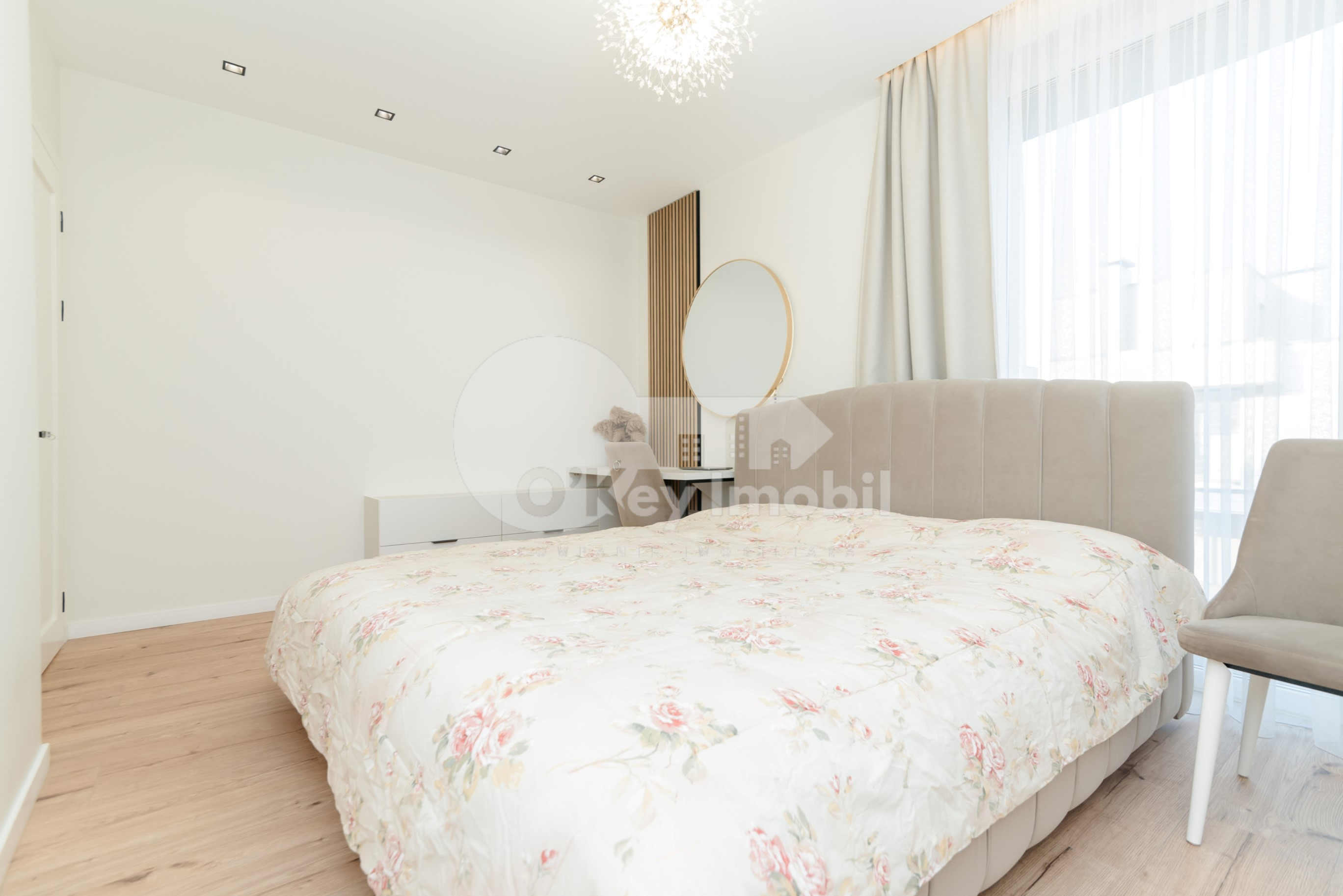 Casă, Botanica, PĂȘUNILOR