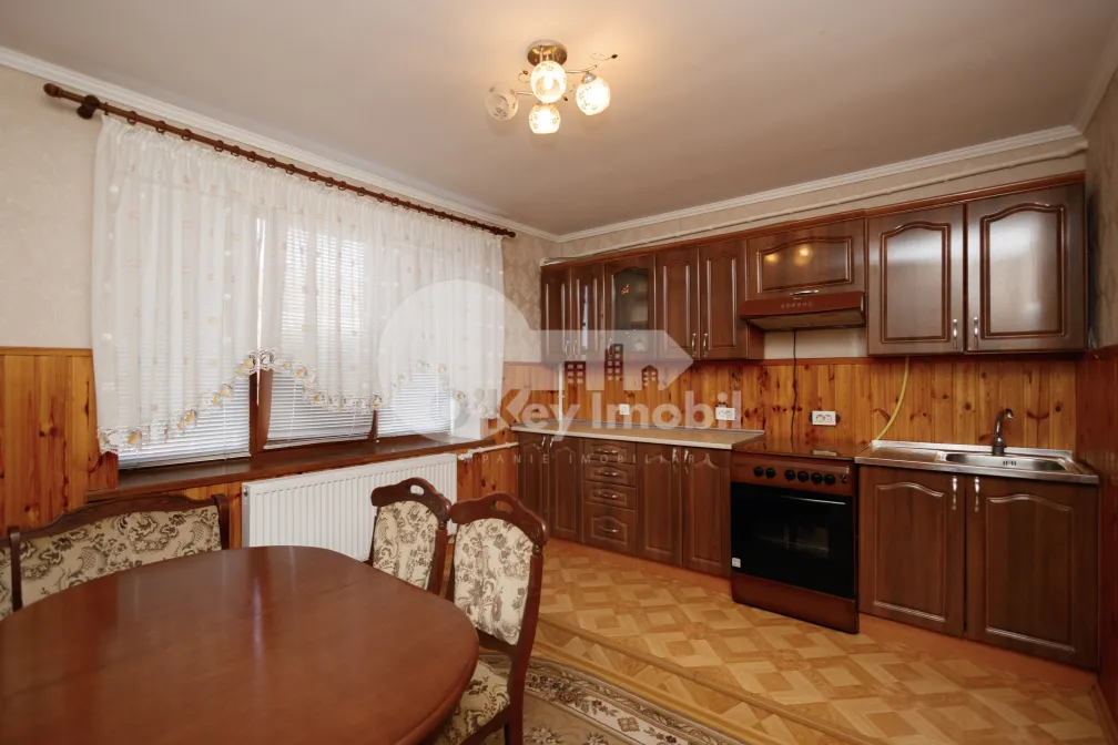 Дом, КРИКОВА