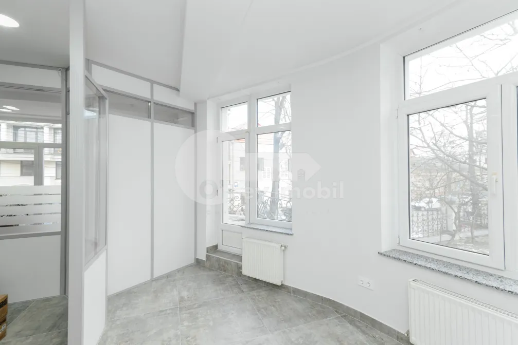 Комм. помещение, Центр, А. МАТЕЕВИЧ