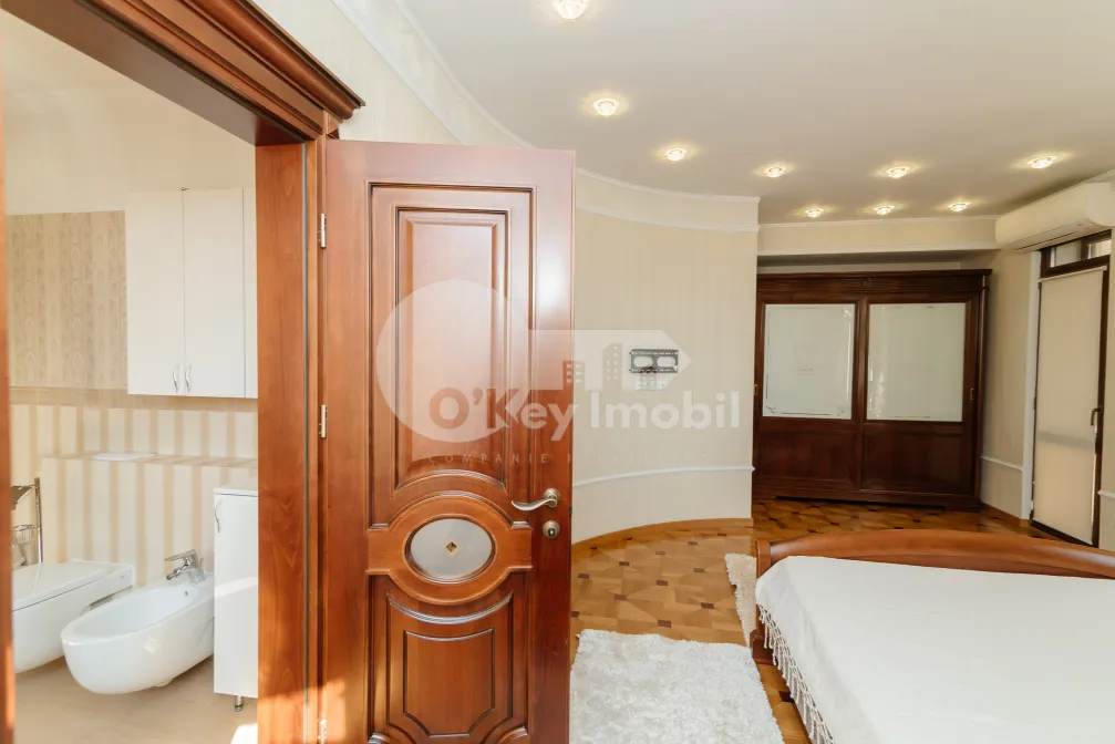 Дом, Чеканы, ДЖИНТА ЛАТИНЭ