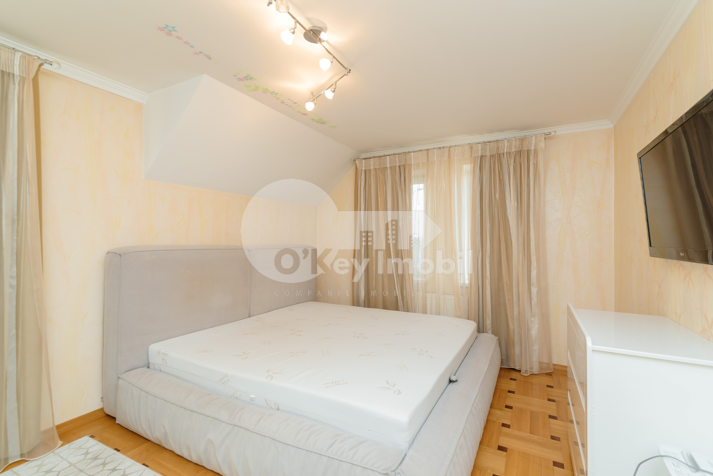 Casă, Râșcani, VALEA ALBĂ