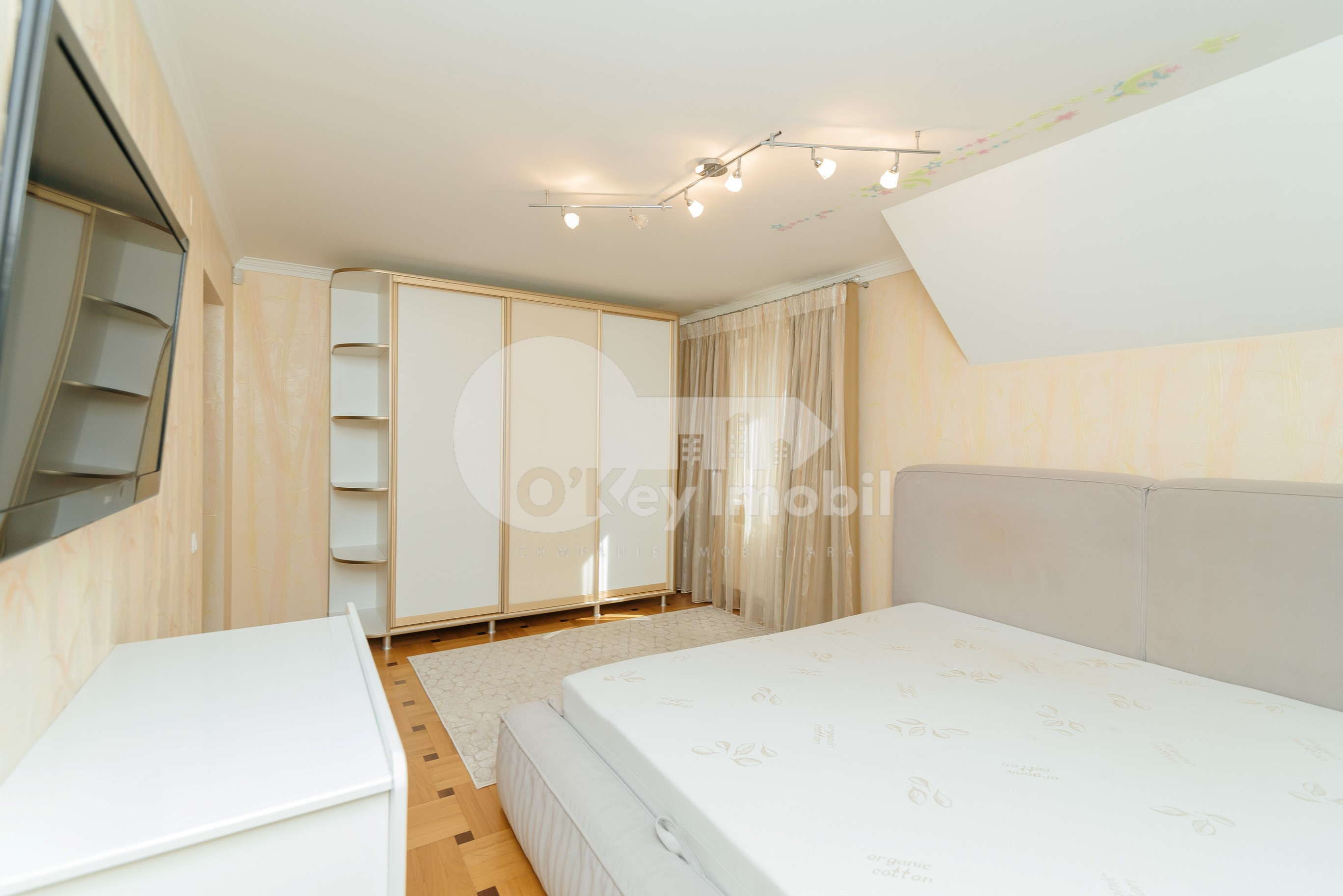 Casă, Râșcani, VALEA ALBĂ