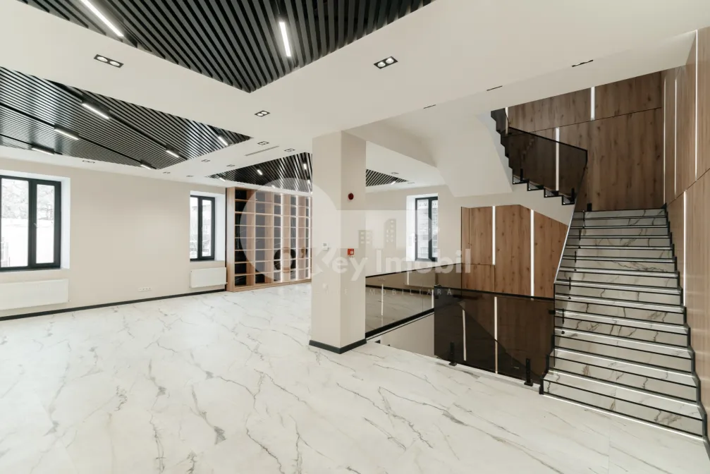 Комм. помещение, Центр, ТИГИНА