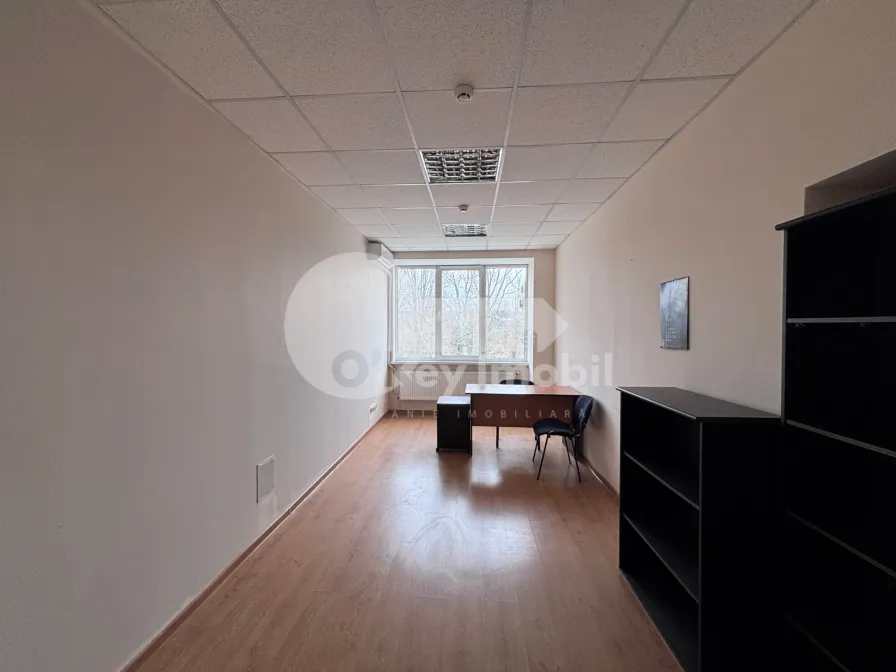 Офис, Буюканы, КОЛУМНА