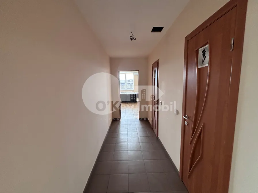 Офис, Буюканы, КОЛУМНА