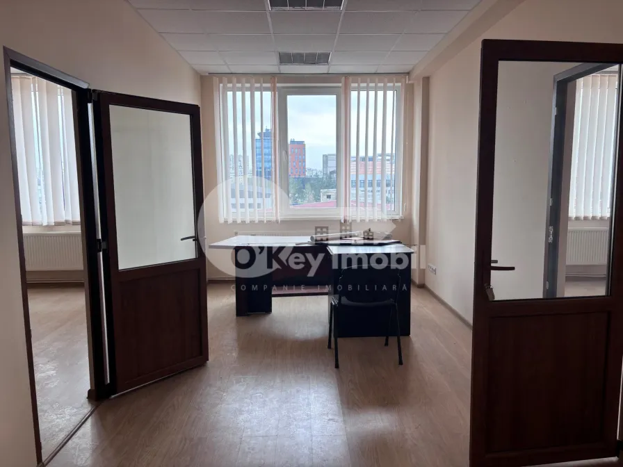 Офис, Буюканы, КОЛУМНА