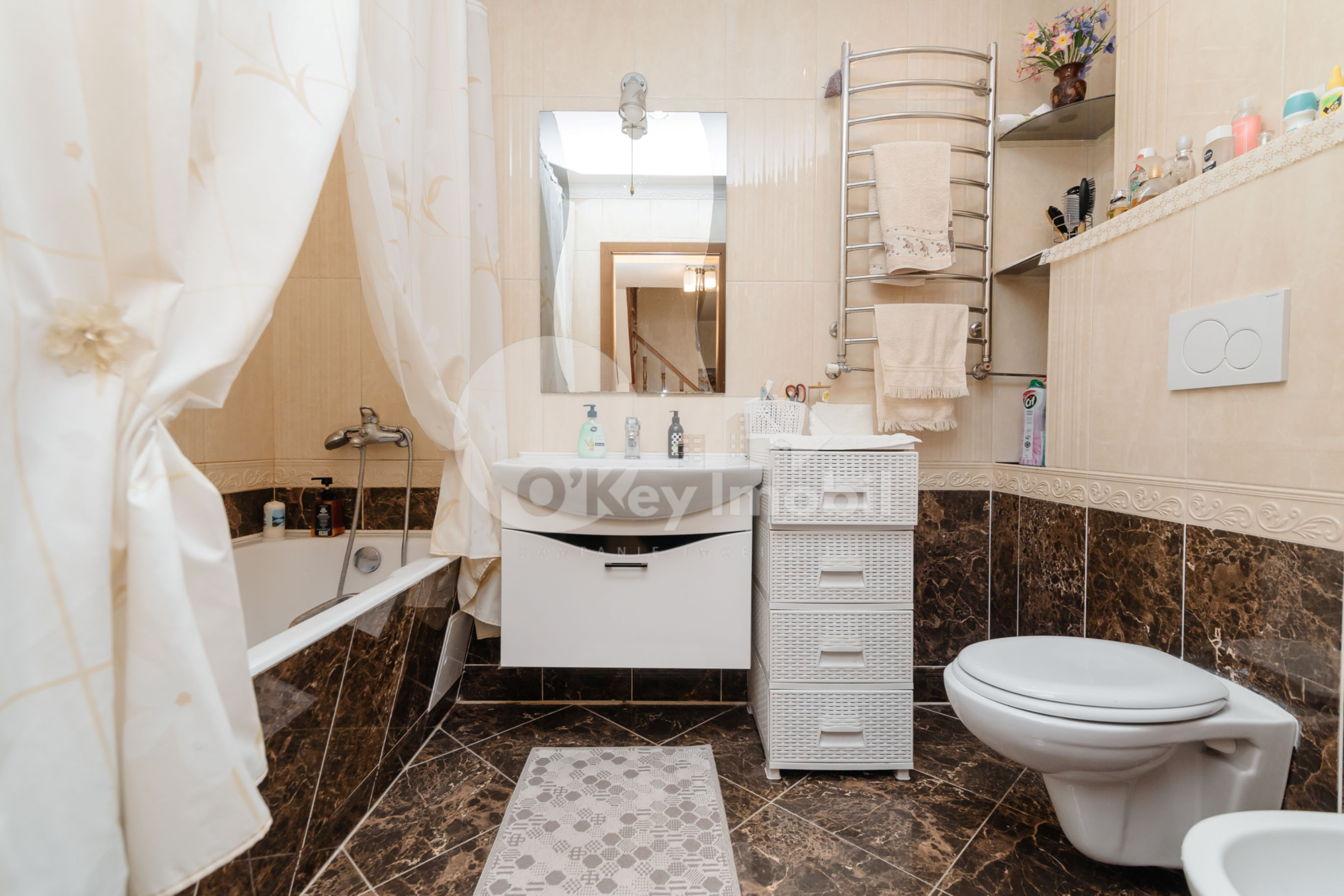 Apartament, Poșta Veche, CEUCARI