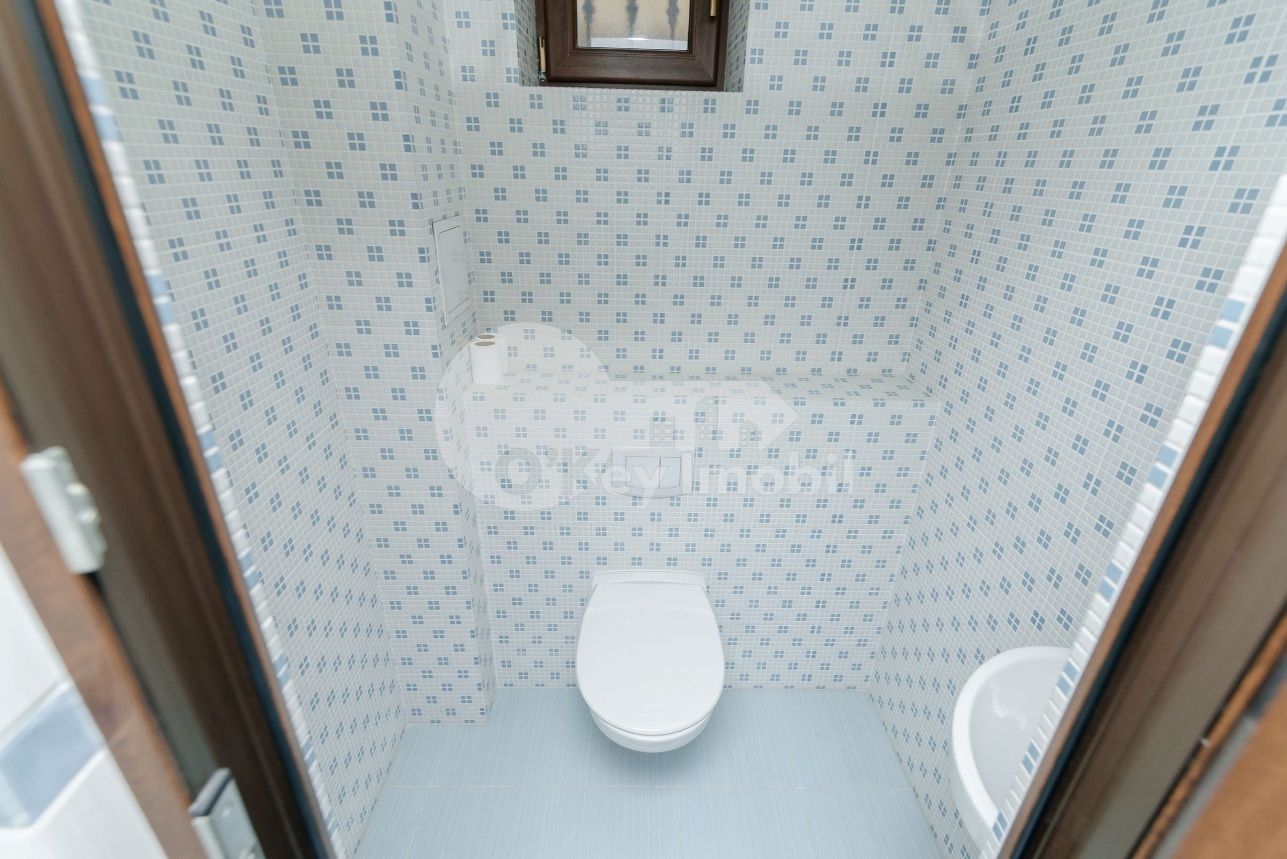 Casă, Ciocana, GINTA LATINĂ