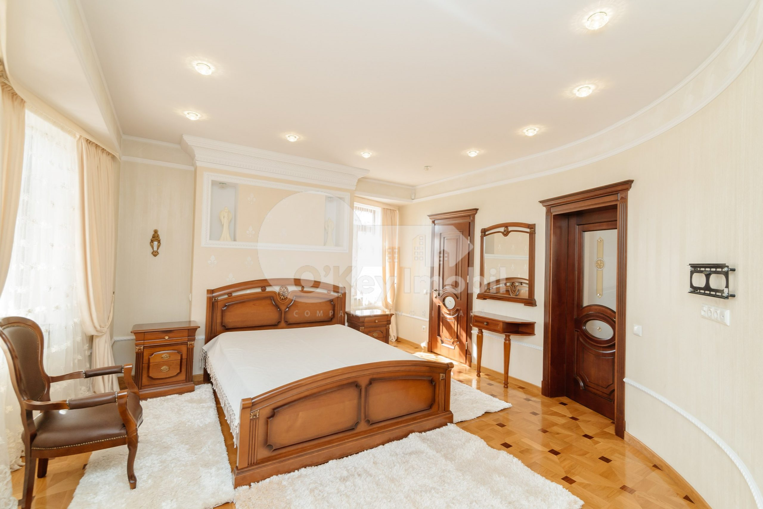 Casă, Ciocana, GINTA LATINĂ