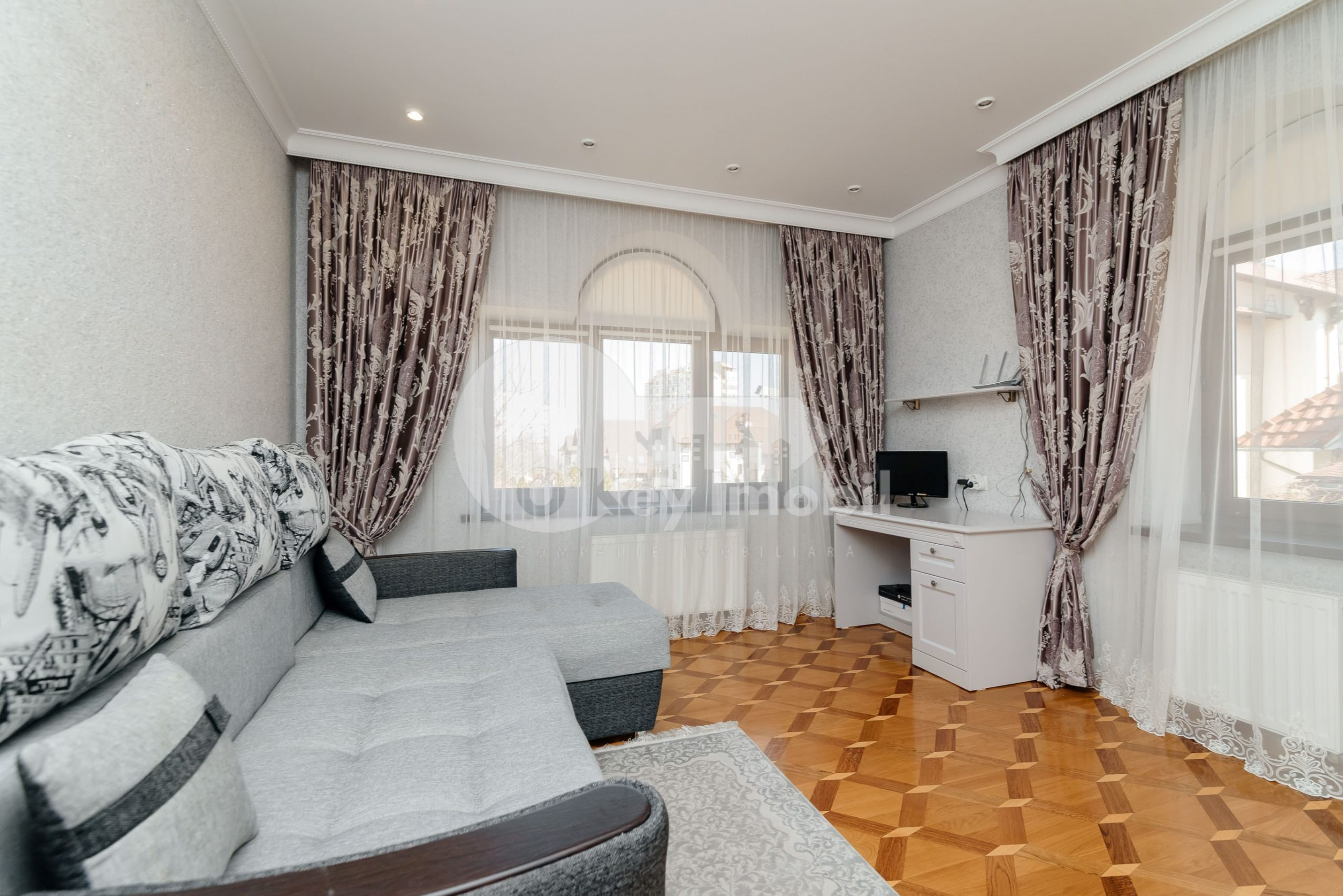 Casă, Ciocana, GINTA LATINĂ