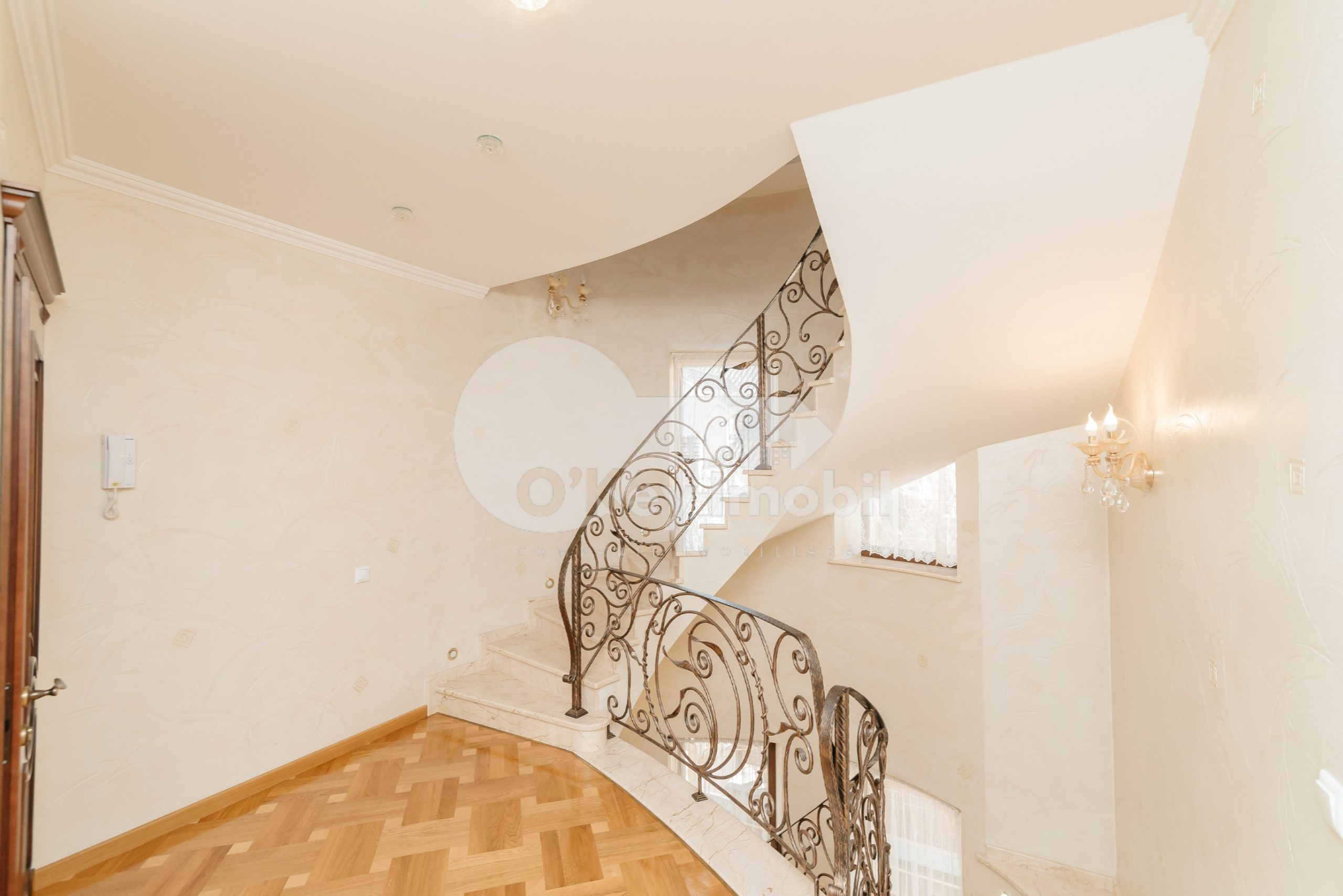 Casă, Ciocana, GINTA LATINĂ