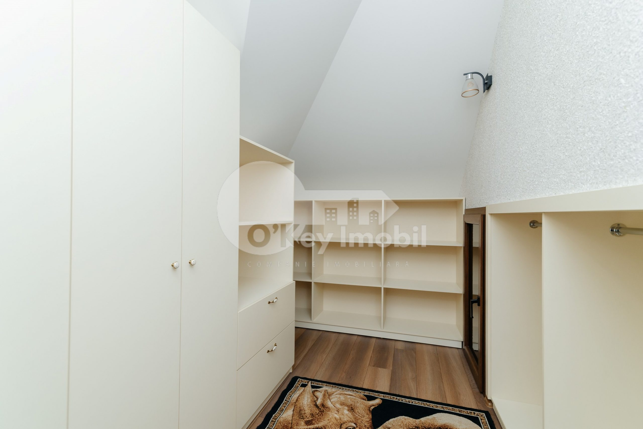 Casă, Ciocana, GINTA LATINĂ