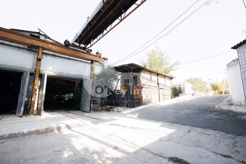 Teren, Ciocana, UZINELOR