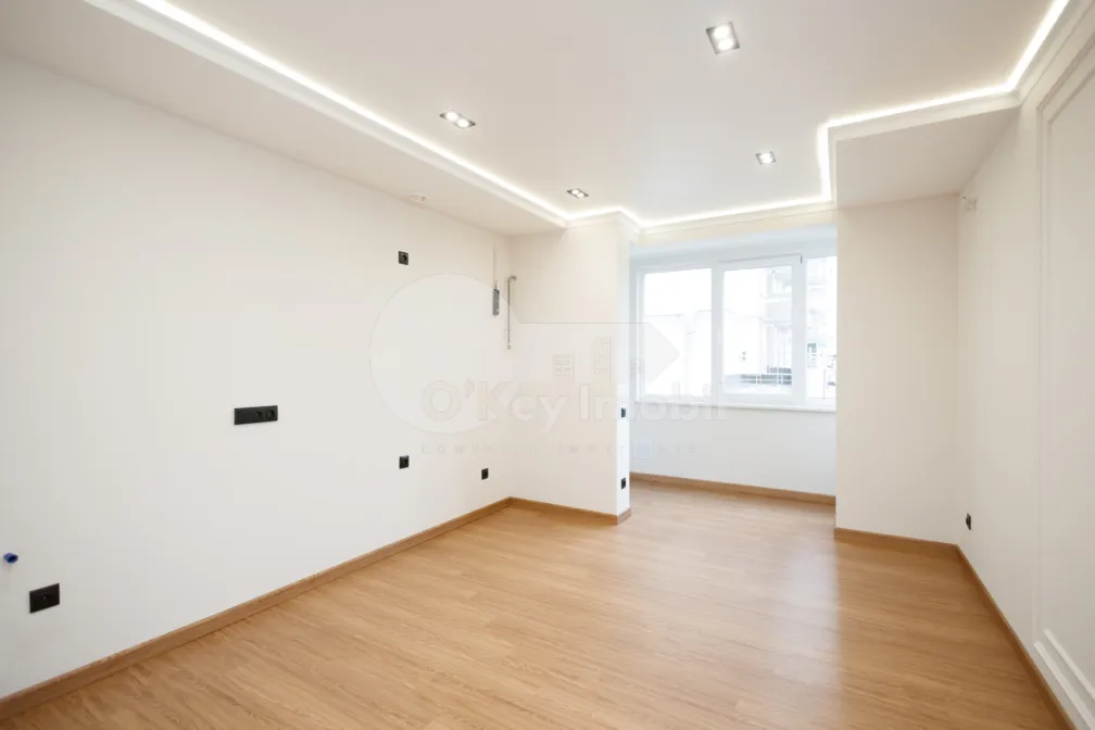 Квартира, Чеканы, МИРЧА ЧЕЛ БЭТРЫН