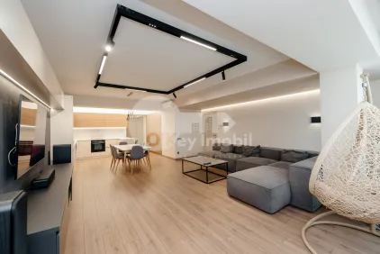 Apartament, Centru, PETRU RAREȘ