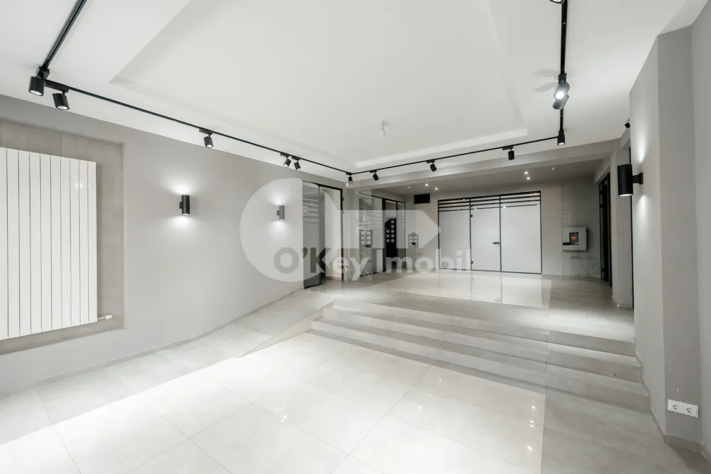 Комм. помещение, Центр, М. ВАРЛААМ