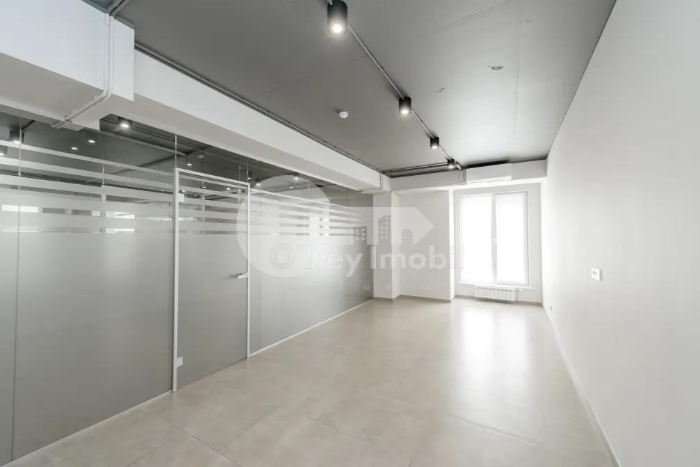 Комм. помещение, Центр, М. ВАРЛААМ