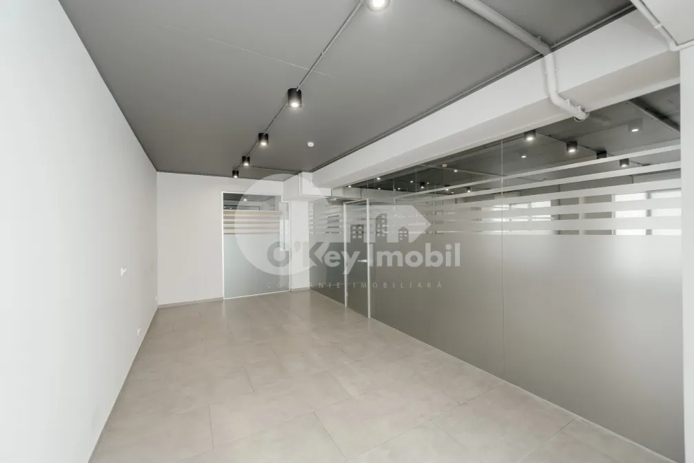 Комм. помещение, Центр, М. ВАРЛААМ