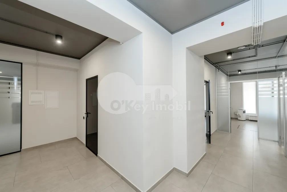 Комм. помещение, Центр, М. ВАРЛААМ