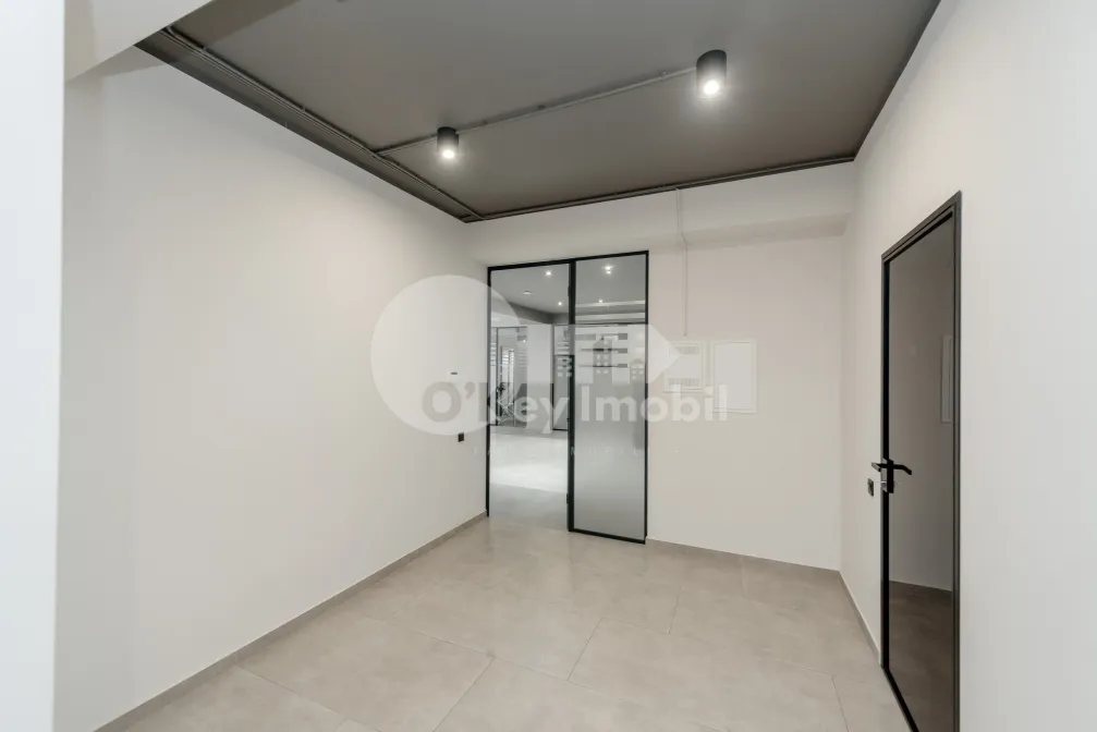 Комм. помещение, Центр, М. ВАРЛААМ