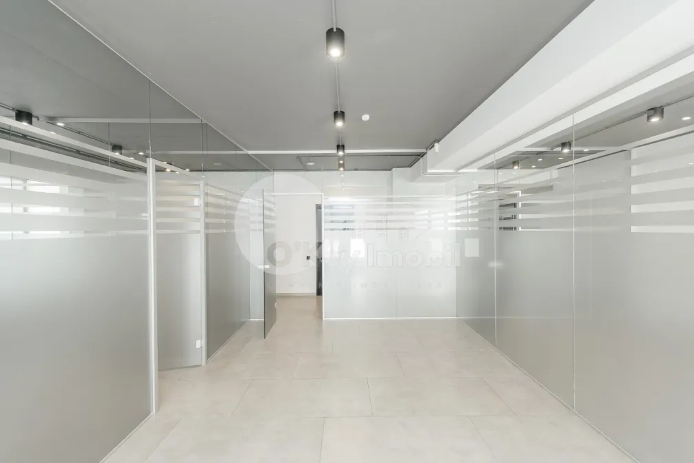 Комм. помещение, Центр, М. ВАРЛААМ