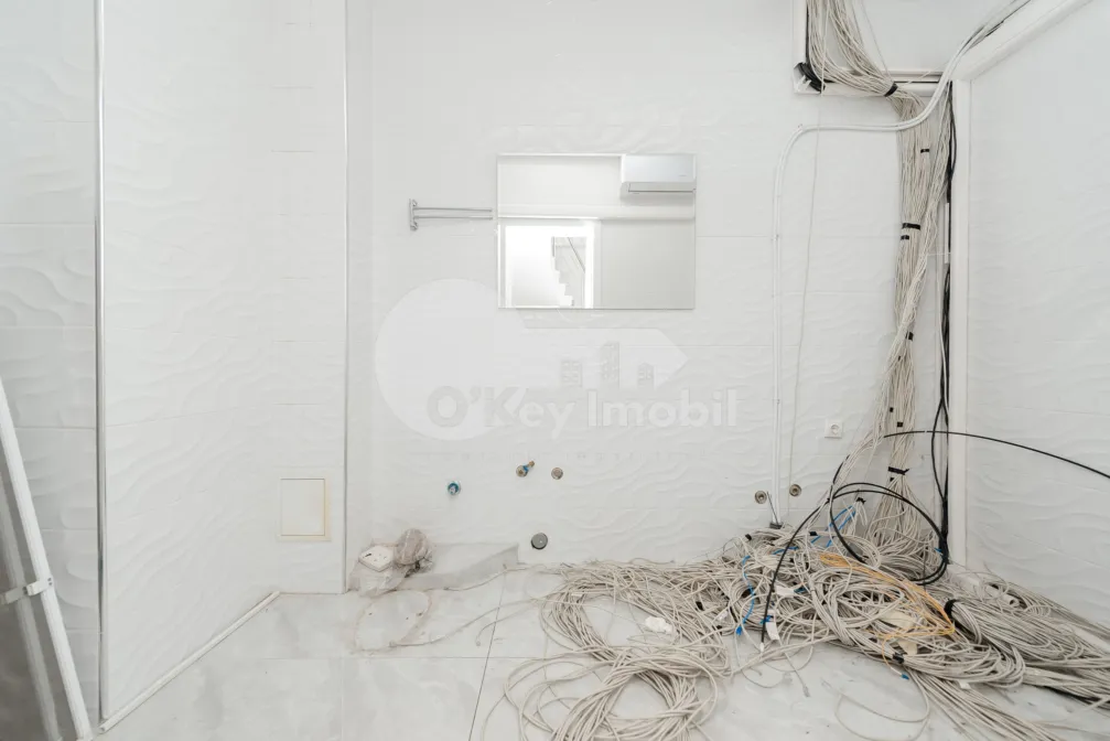 Офис, Центр, КОЛУМНА