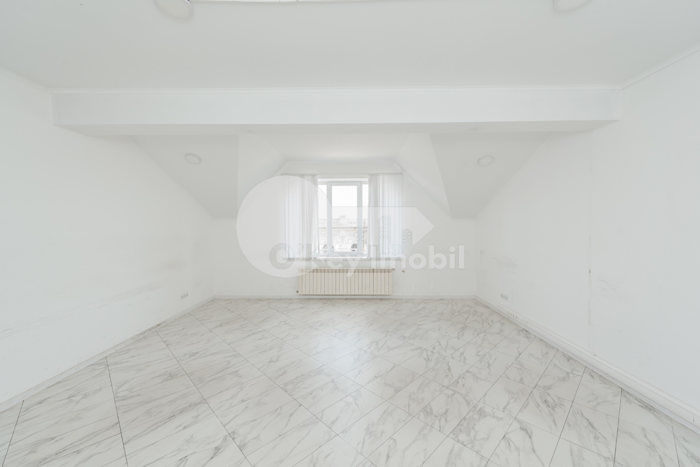 Oficiu, Centru, COLUMNA