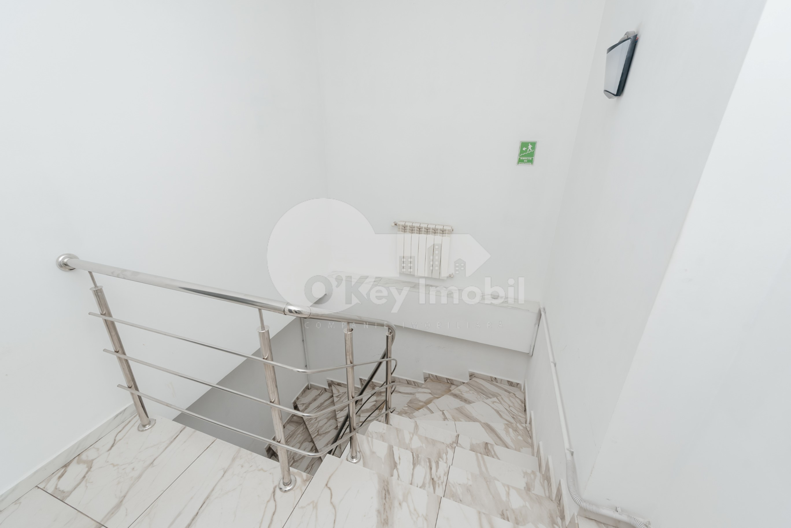 Oficiu, Centru, COLUMNA