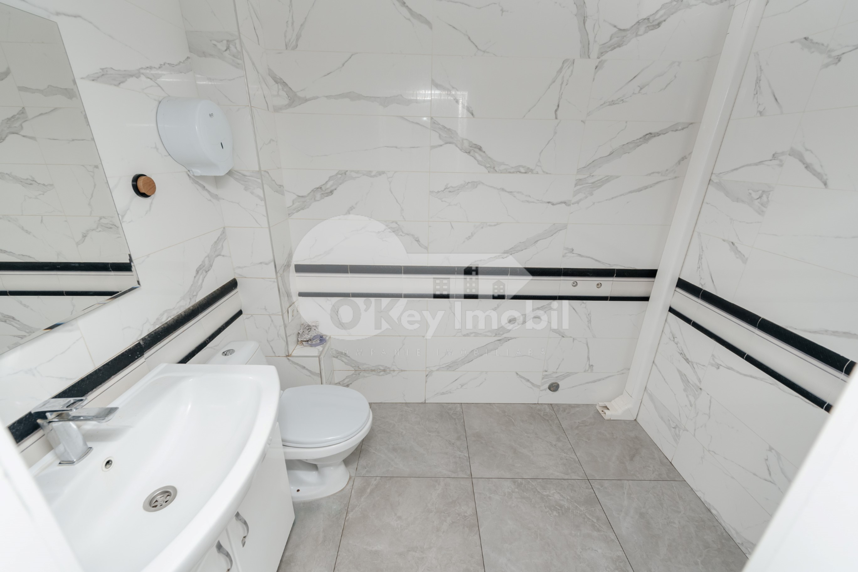 Oficiu, Centru, COLUMNA