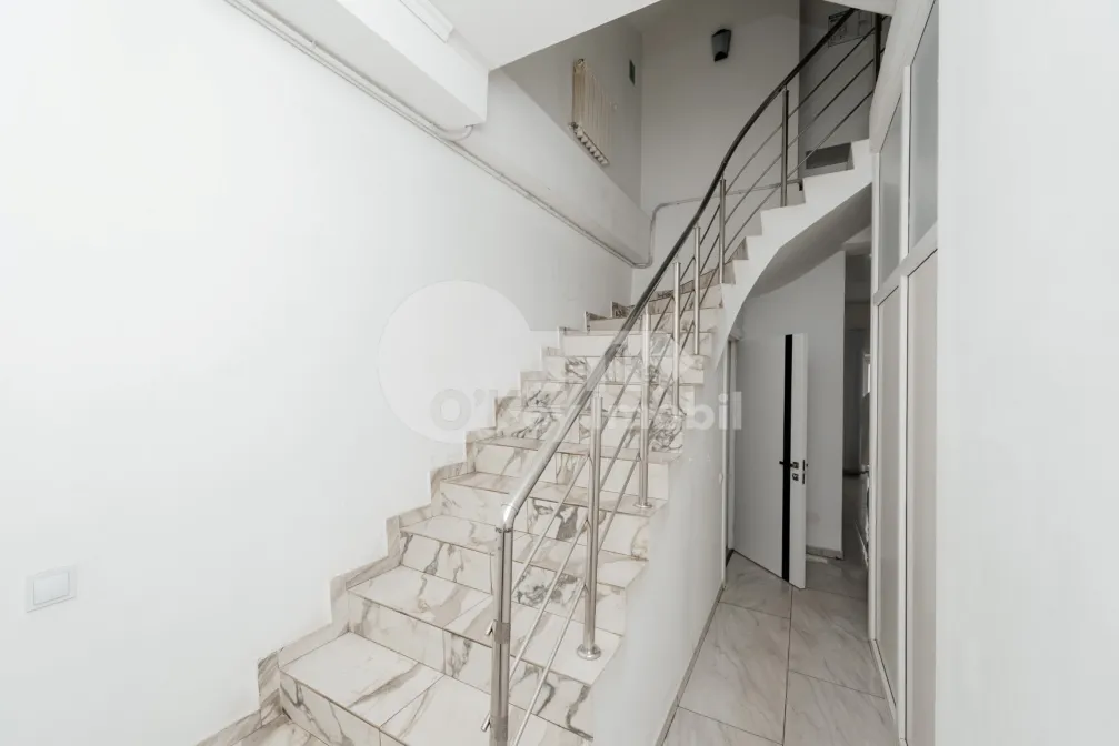 Офис, Центр, КОЛУМНА