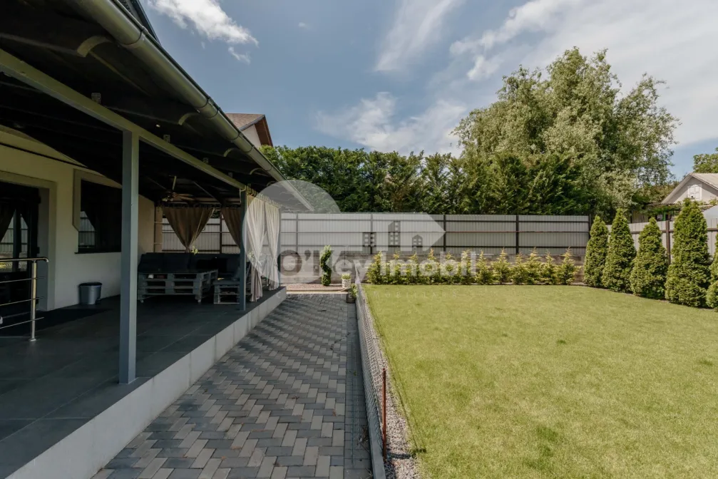 Дом, КОЛОНИЦА