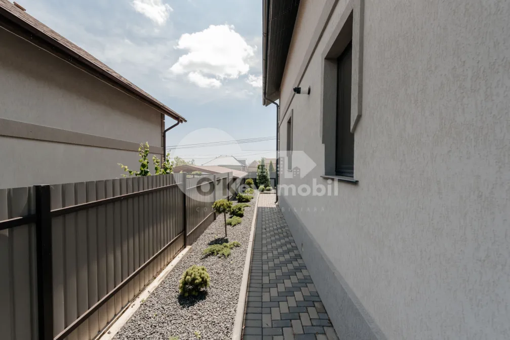 Дом, КОЛОНИЦА