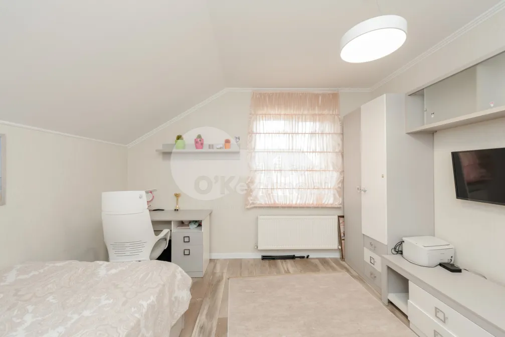 Дом, КОЛОНИЦА