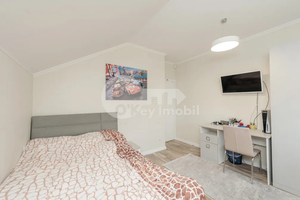 Дом, КОЛОНИЦА