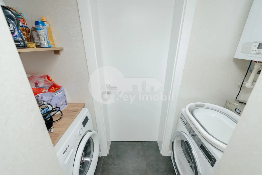 Дом, КОЛОНИЦА