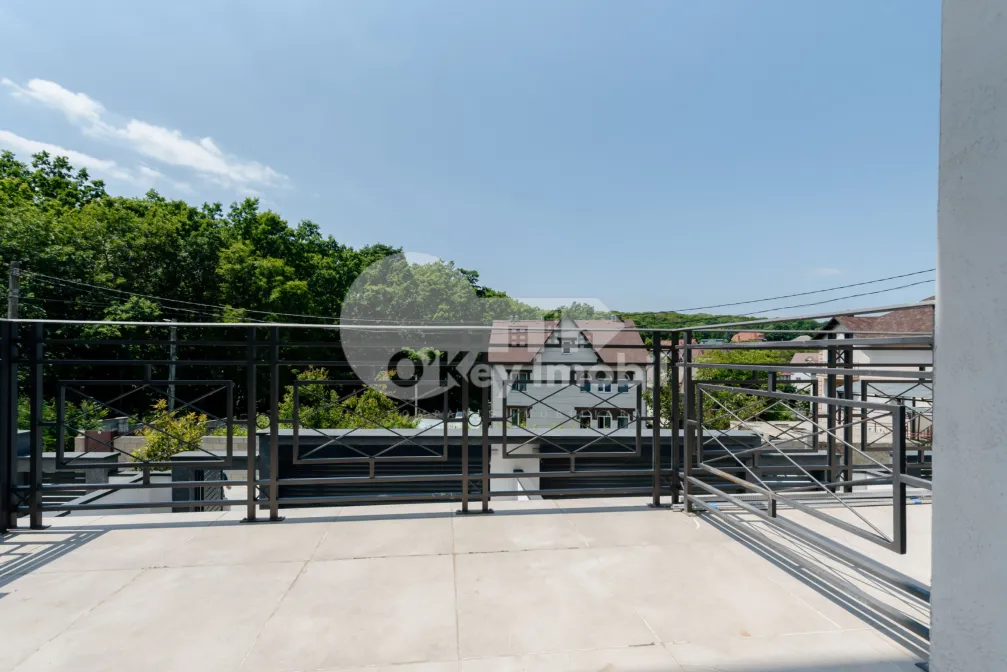 Таунхаус, ДУРЛЕШТЫ