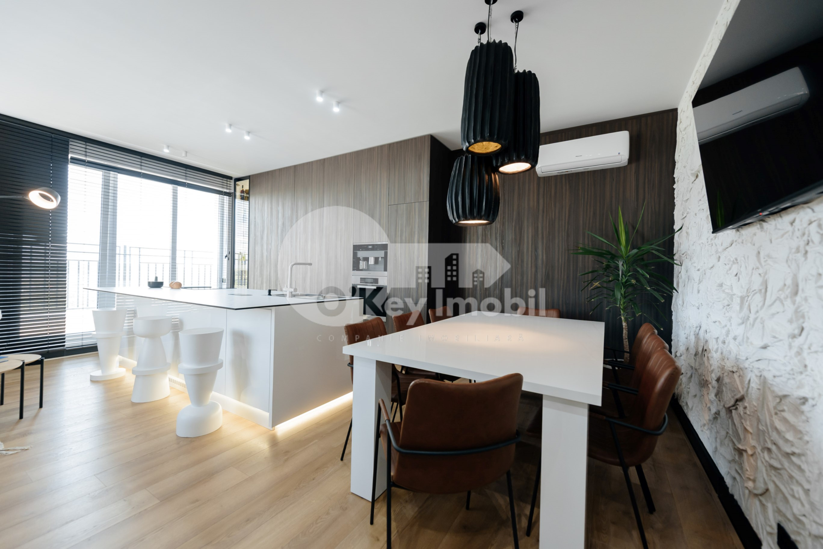 Penthouse, Ciocana, MIRCEA CEL BĂTRÂN