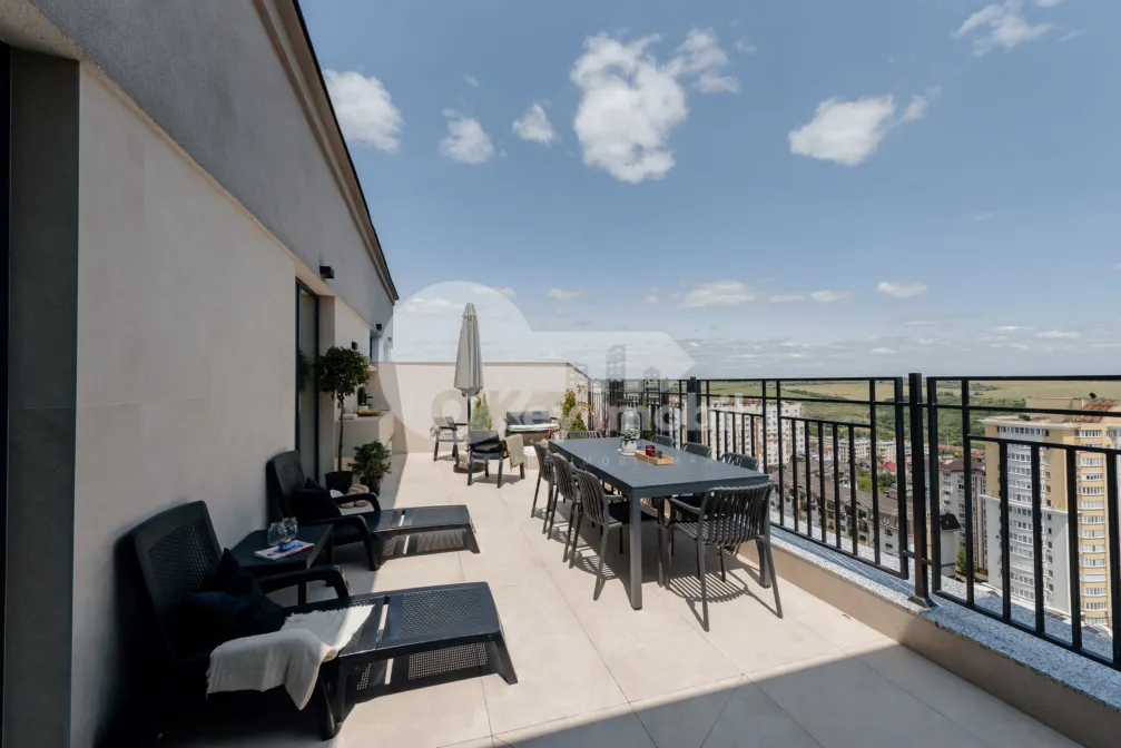 Пентхаус, Чеканы, МИРЧА ЧЕЛ БЭТРЫН