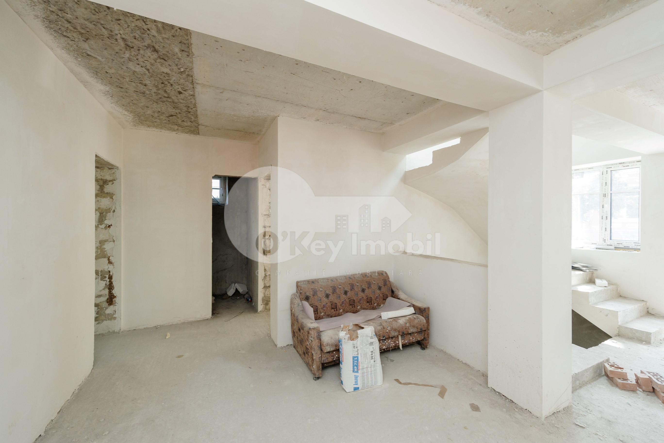 Spațiu comercial, Centru, ALEXANDRU LĂPUȘNEANU