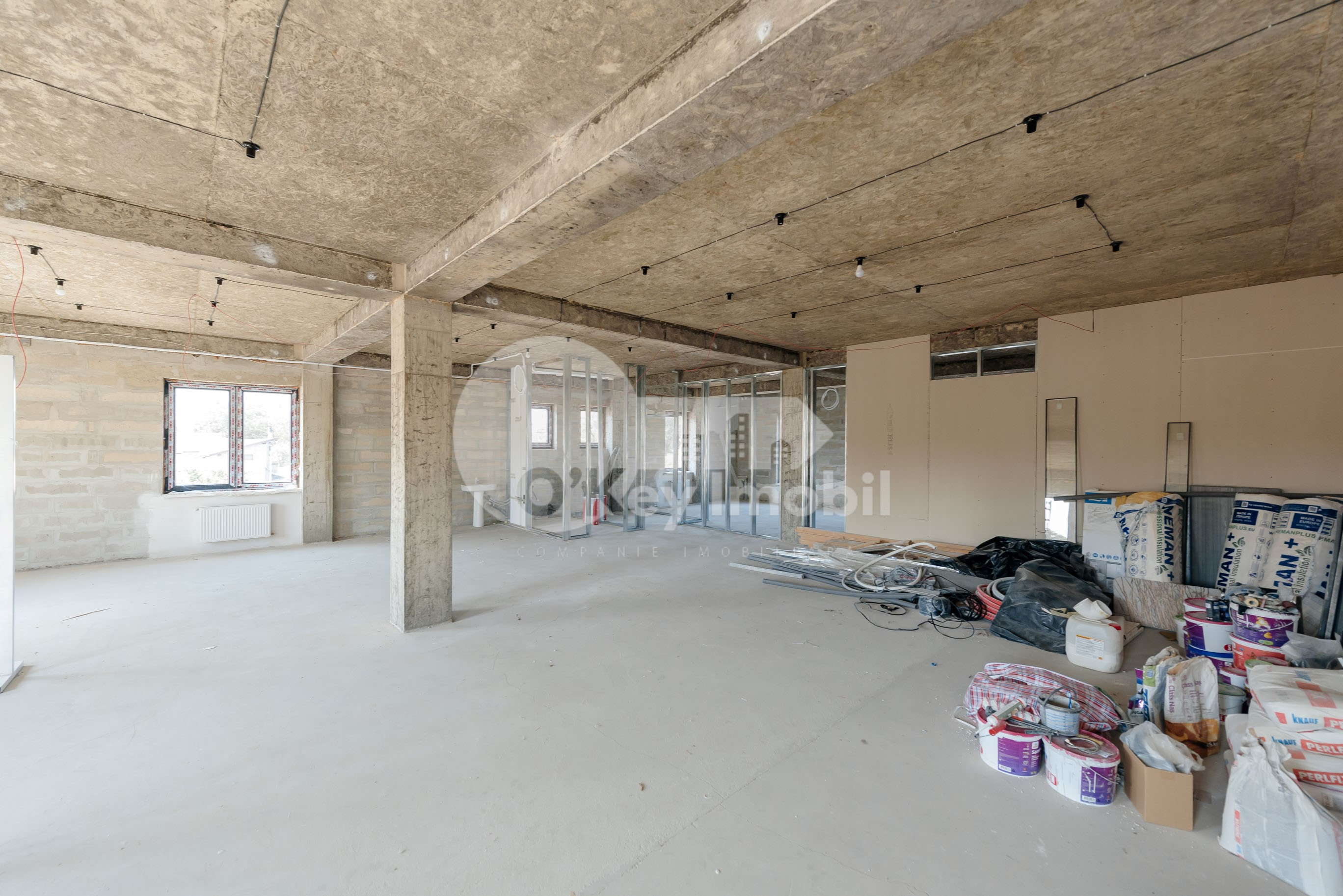 Oficiu, Centru, BĂLĂNESCU