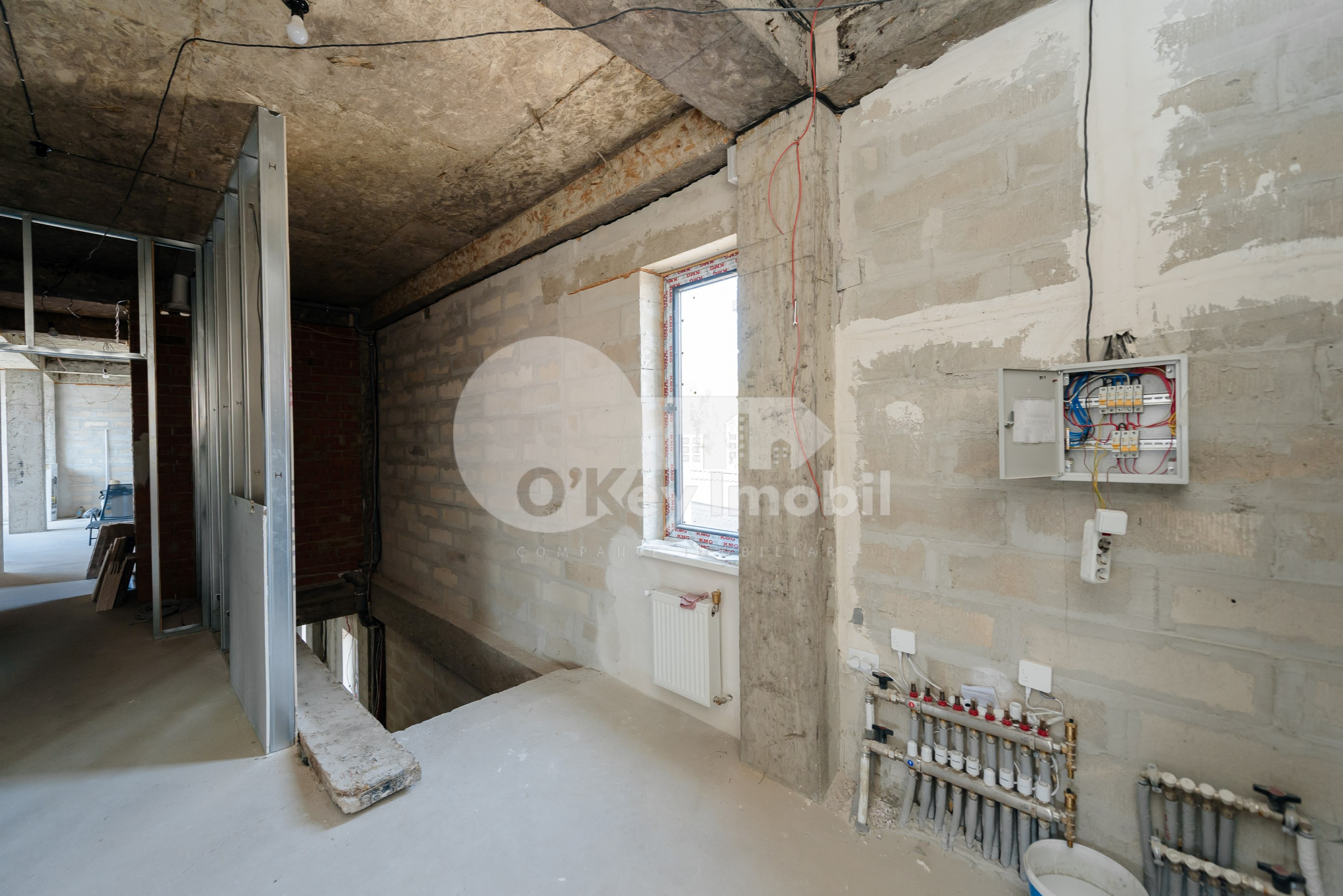 Oficiu, Centru, BĂLĂNESCU