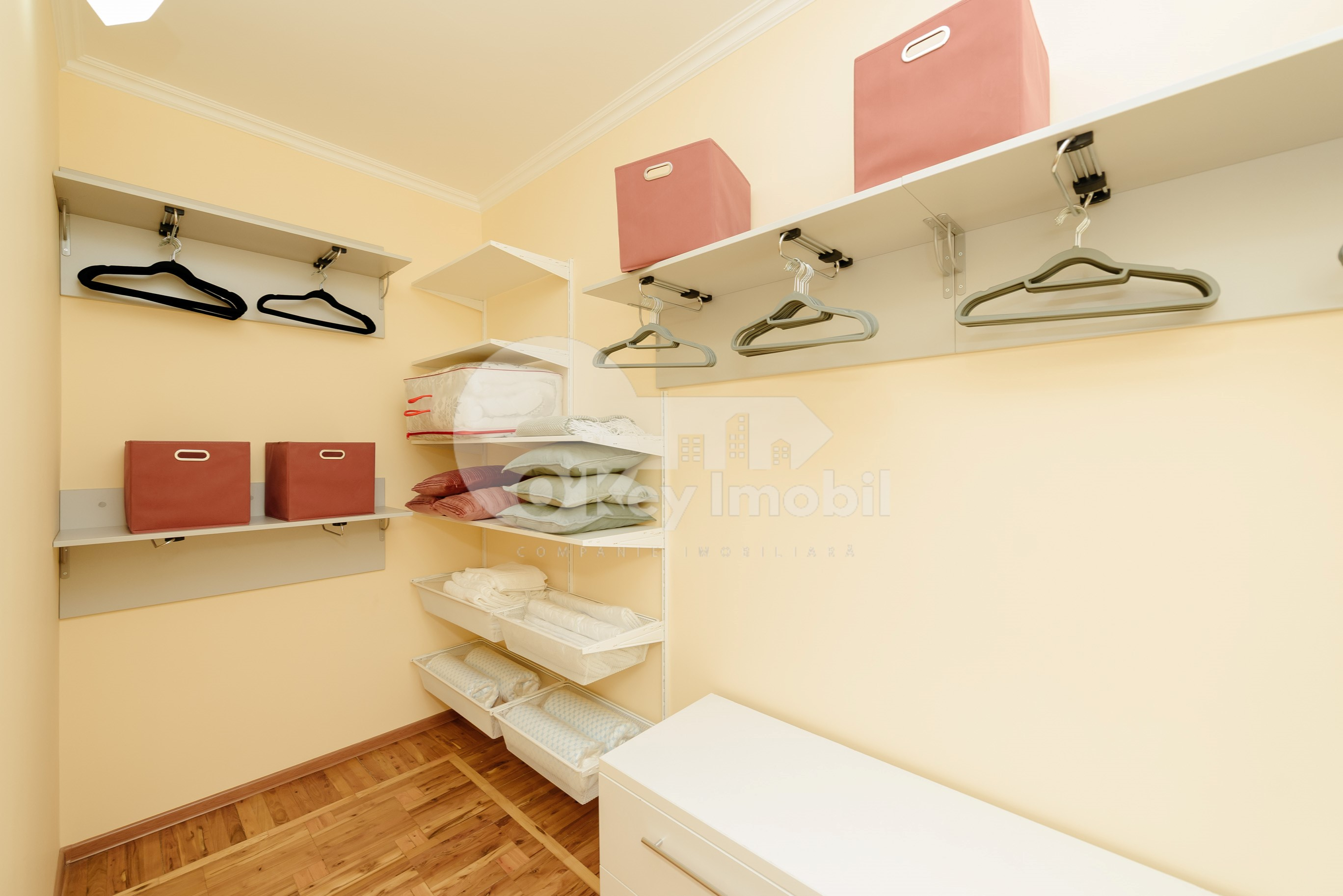 Apartament, Buiucani, VASILE STROESCU