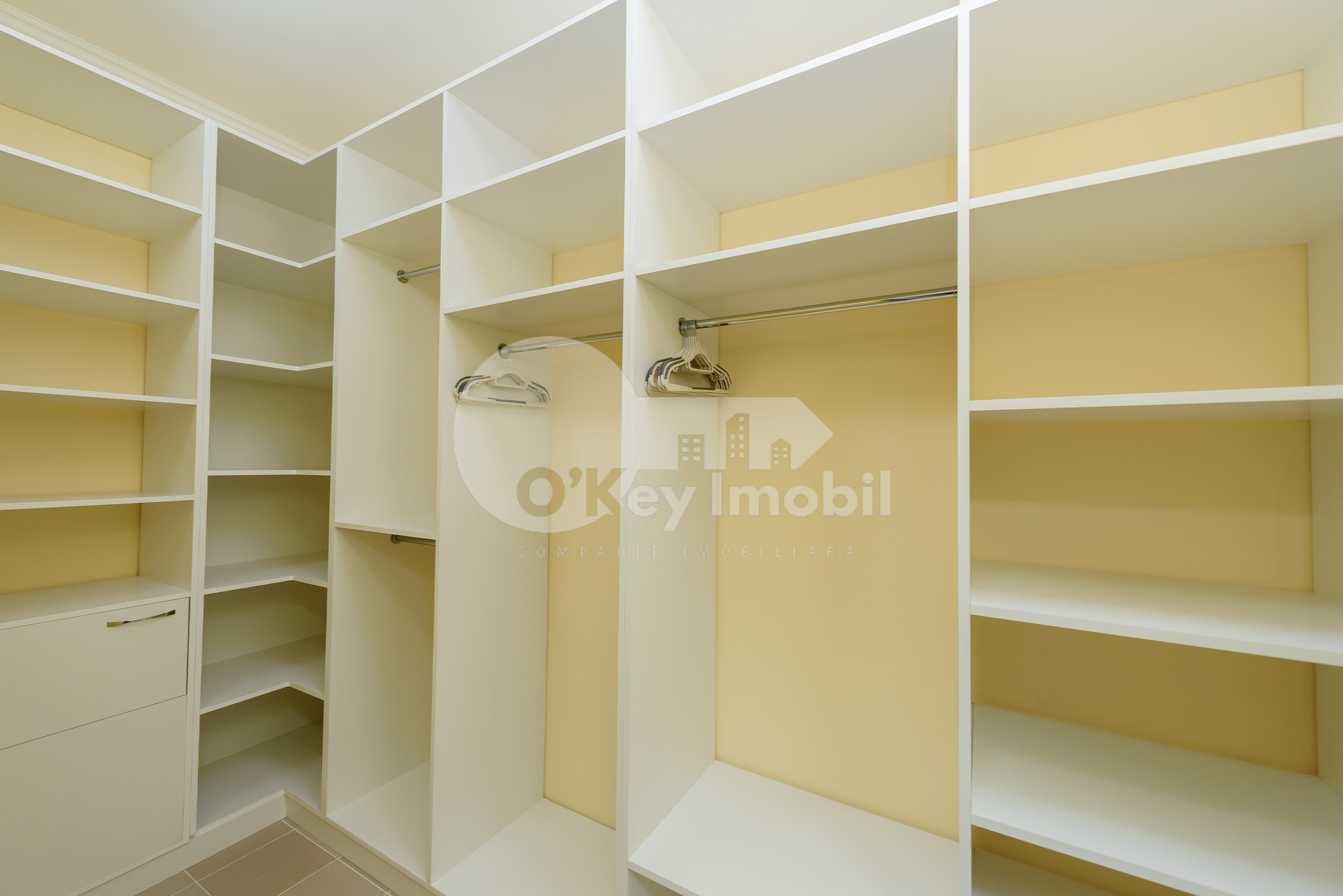 Apartament, Buiucani, VASILE STROESCU