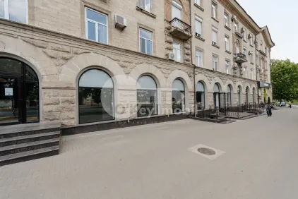 Комм. помещение, Центр, ШТЕФАН ЧЕЛ МАРЕ