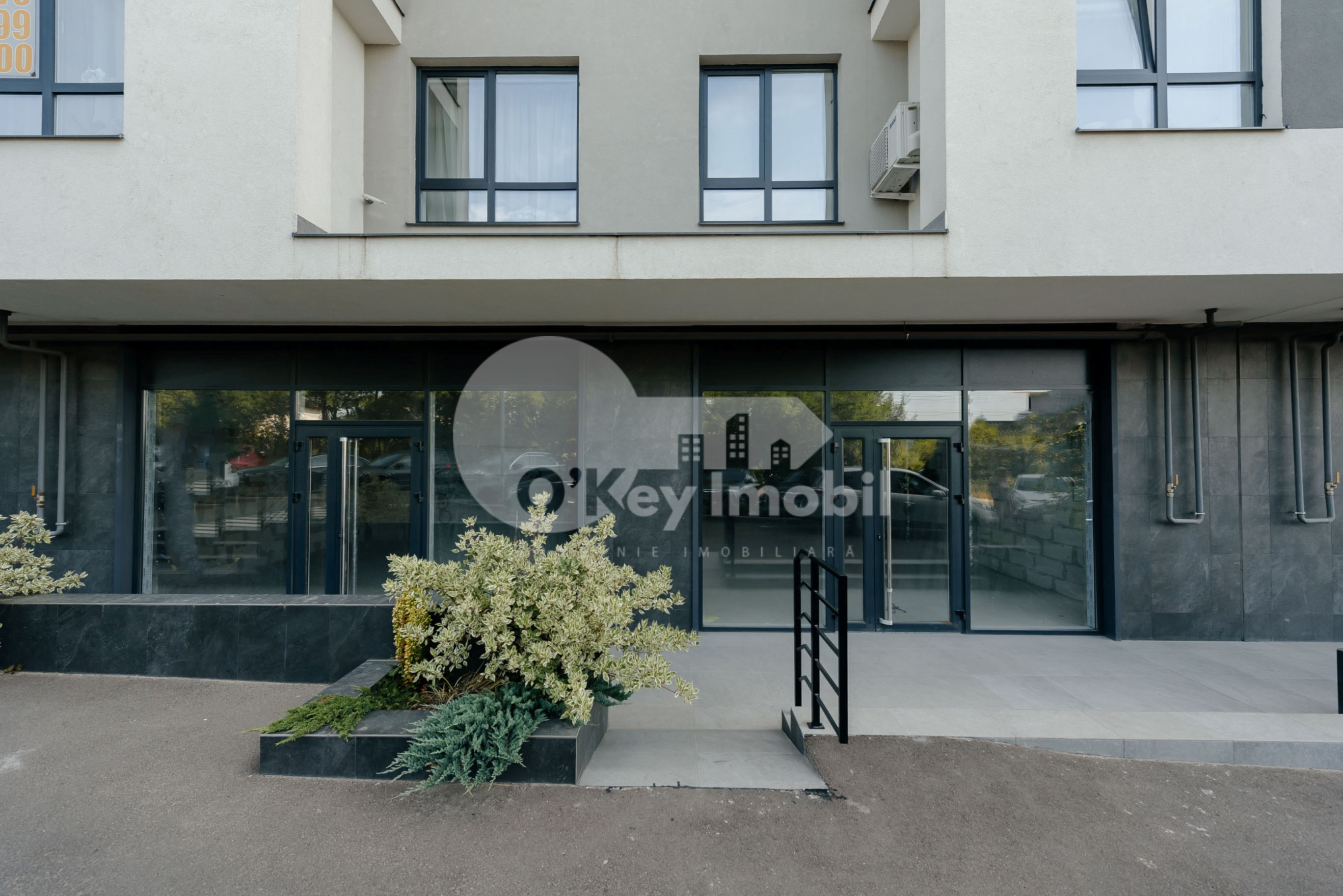 Spațiu comercial, DUMBRAVA